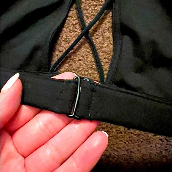 Tobi Criss Cross Halter Black Crop Top-NWT - Picture 6 of 7